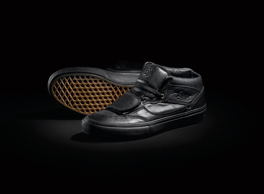 photo F15-synd-MoutainEditionMaxSchaffBlk-angle2_zpsrddj7u5d.jpg