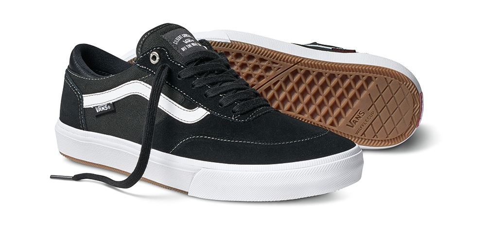 photo SP17_Skate_CrockettPro2_BlkWht_Pair2_zps5feficmz.jpg