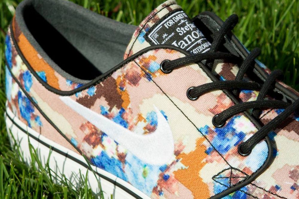 photo nike-sb-stefan-janoski-multi-color-black-photo-blue-digi-camo-2_zps29576805.jpg