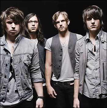 http://i290.photobucket.com/albums/ll246/Ste_Azzo/kingsofleon.jpg