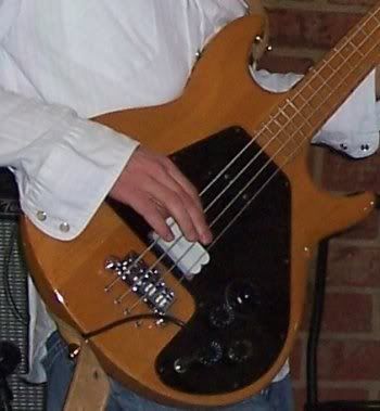 Photobucket - Gibson Ripper bridge pickup modification.