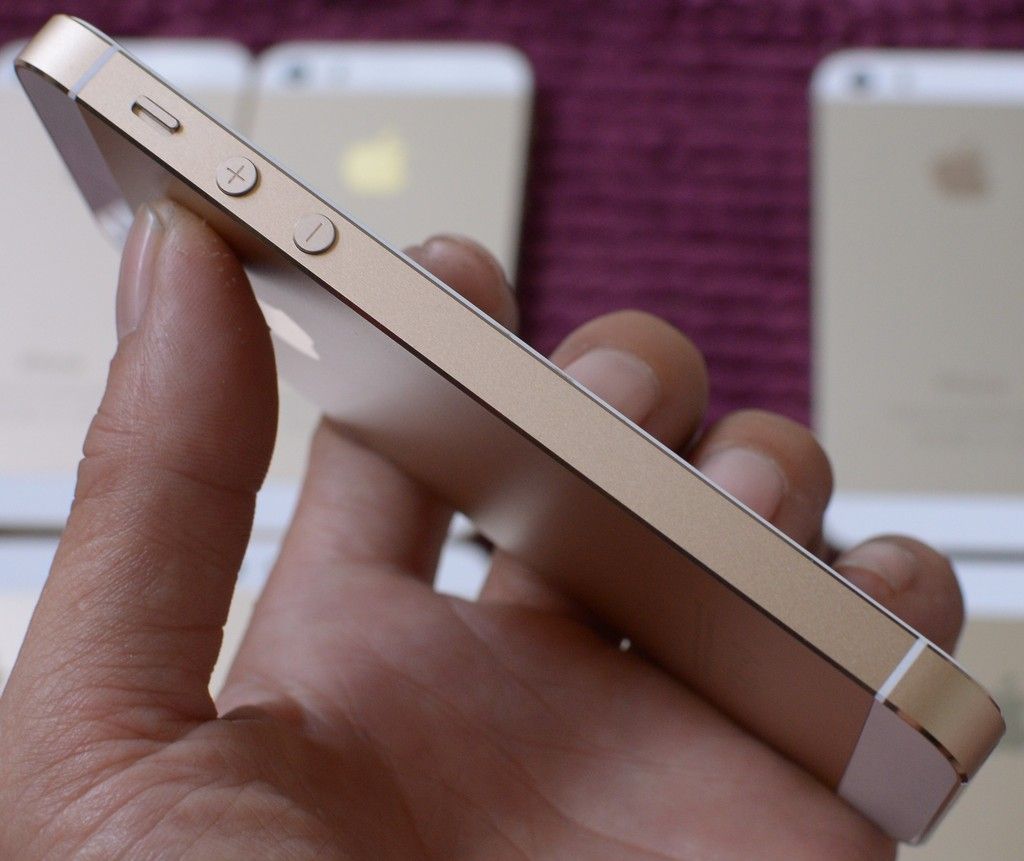 iPhone 5s Gold máy Zin ốc fullbox giá tốt cho anh em mua dùng. - 1
