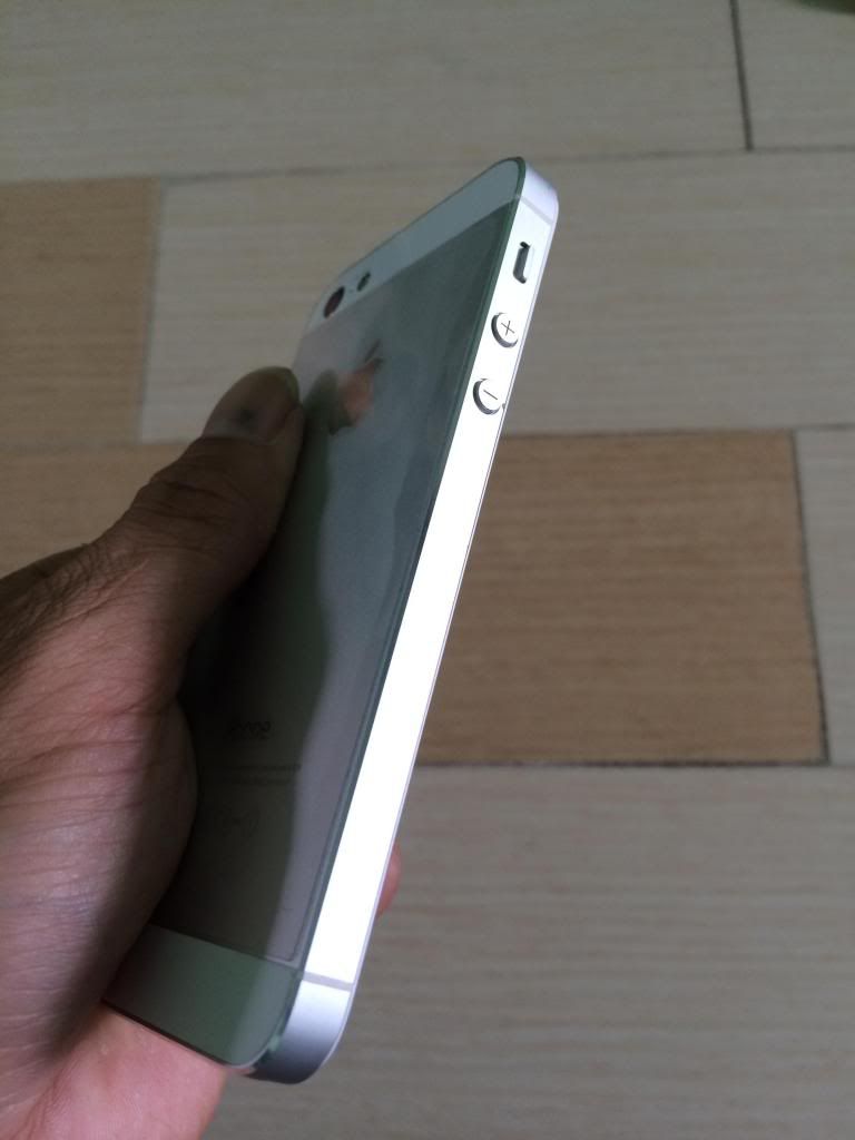 iPhone 5 Lock 16gb trắng {6t...}  t-Mobile Máy đẹp, 99.9%. Full phụ kiện. Sim ghép.