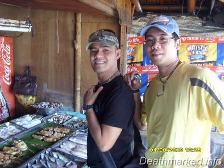 Utols (in yellow) and his friend Magno were in-charged of choosing the menu (and also paying it. lol) 