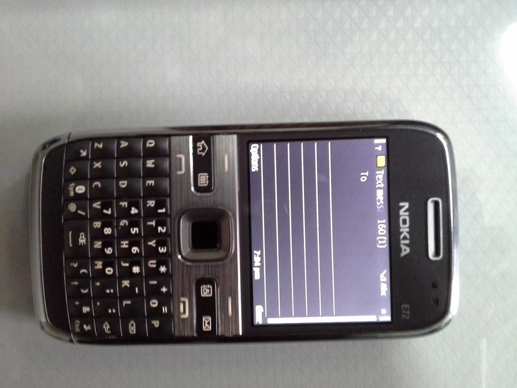 bán 2 máy e72 xám và vàng đồng nguyên zin a.z.máy đẹp bao 1 tuần - 1