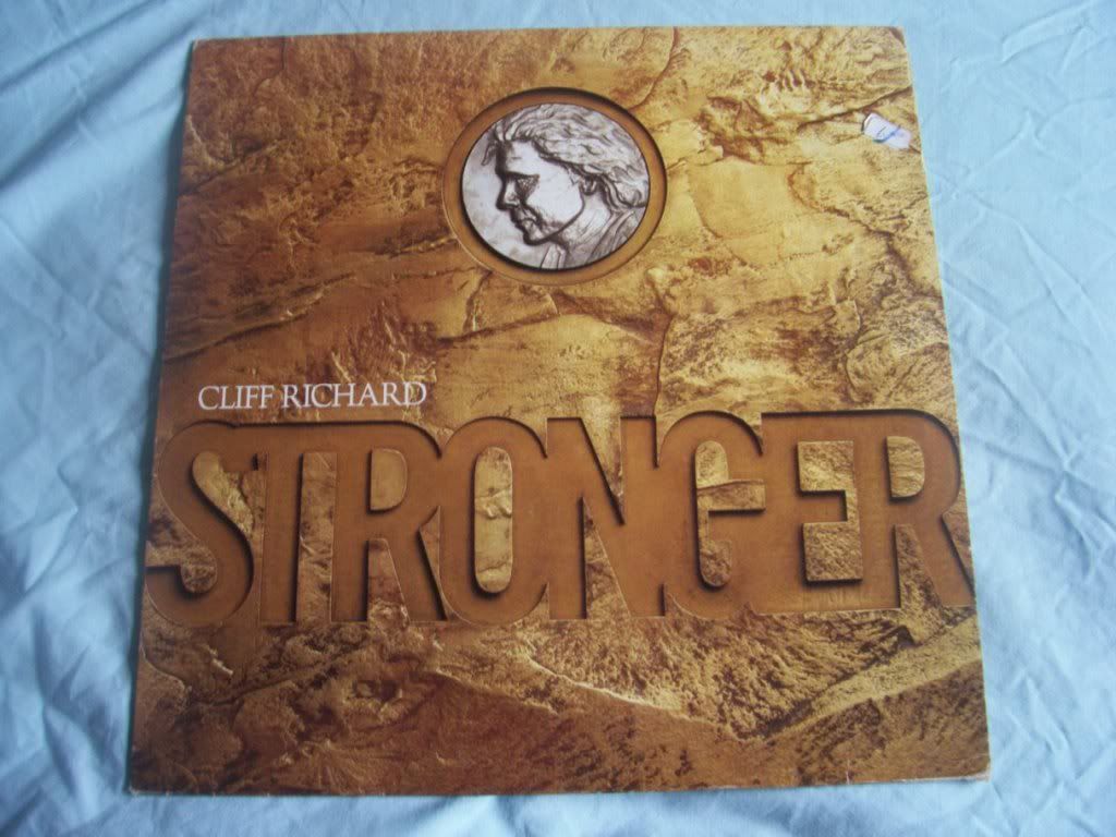 Cliff Richard - Stronger CD
