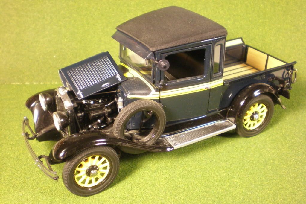 DanburyMint1929Dodge2.jpg