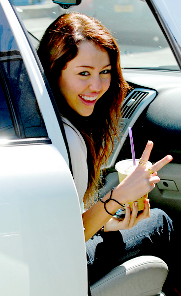 miley-cyrus-peace-sign-07.png Miley image by ohdayumbrax_premades