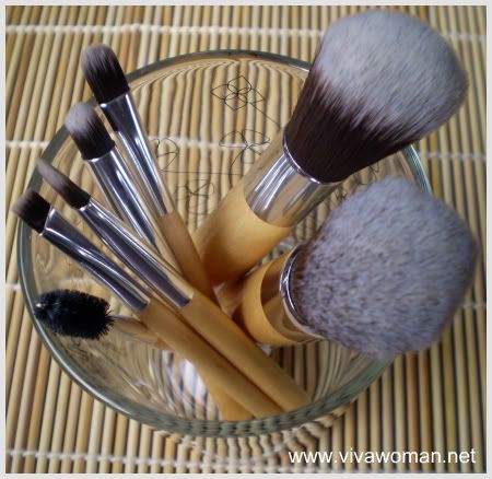 Makeup brushes