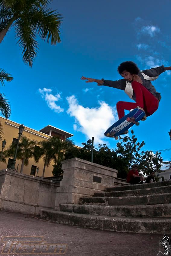 IMAGE: http://i290.photobucket.com/albums/ll261/titaniumsportz/SanJuanPR09day1-41.jpg