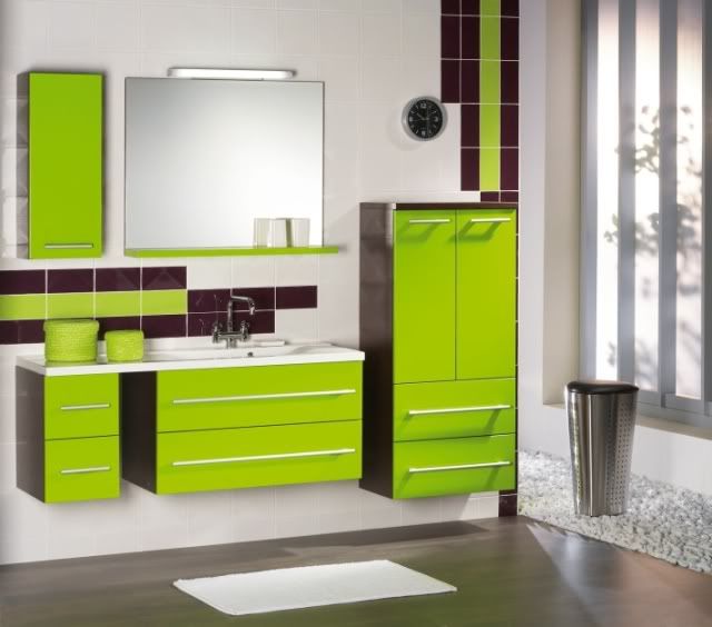 Enlightening Your Bathroom Remodeling with Green Color Ideas