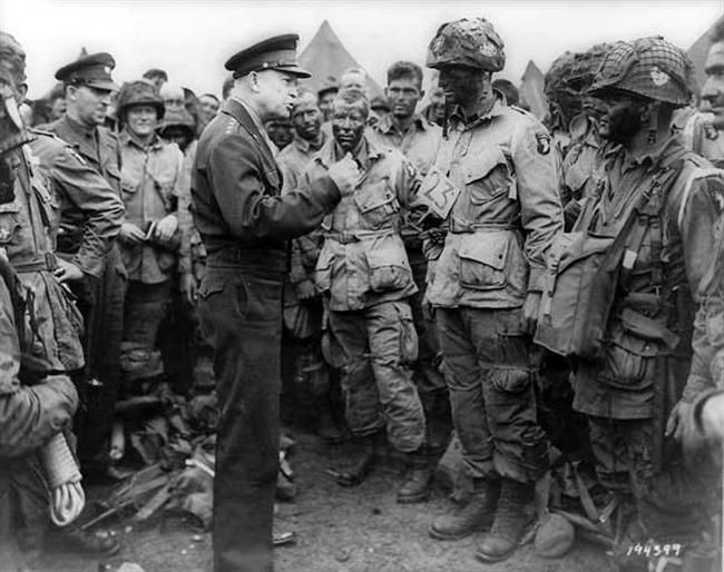 Eisenhower-Paratroopers-D-Day.jpg