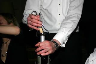 bottle uncork fee