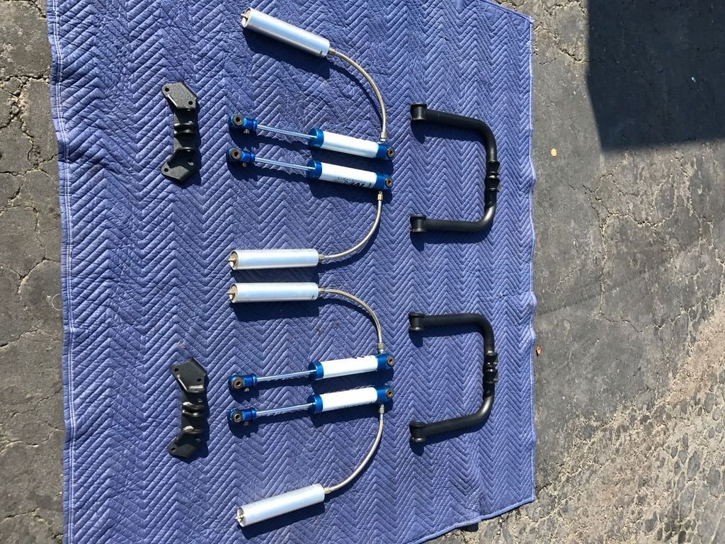 Dual Front Reservoir Shocks w/ Hoops for Duramax, MX6 Adjustable