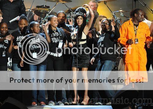 http://i290.photobucket.com/albums/ll241/sinalovesamy/amy_winehouse_1946786.jpg