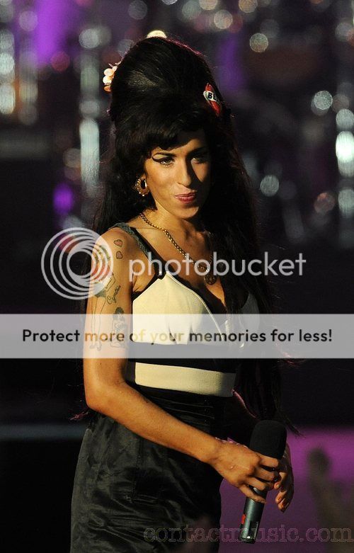 http://i290.photobucket.com/albums/ll241/sinalovesamy/amy_winehouse_5157327.jpg