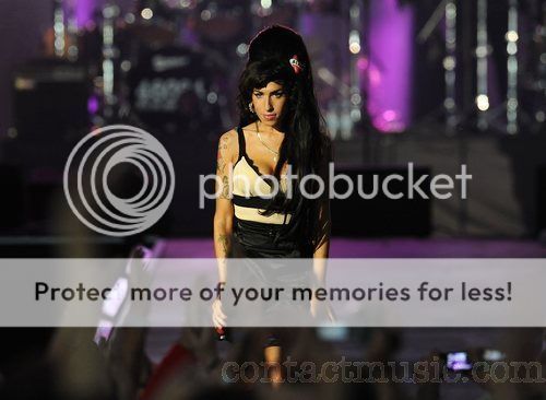 http://i290.photobucket.com/albums/ll241/sinalovesamy/amy_winehouse_5157356.jpg